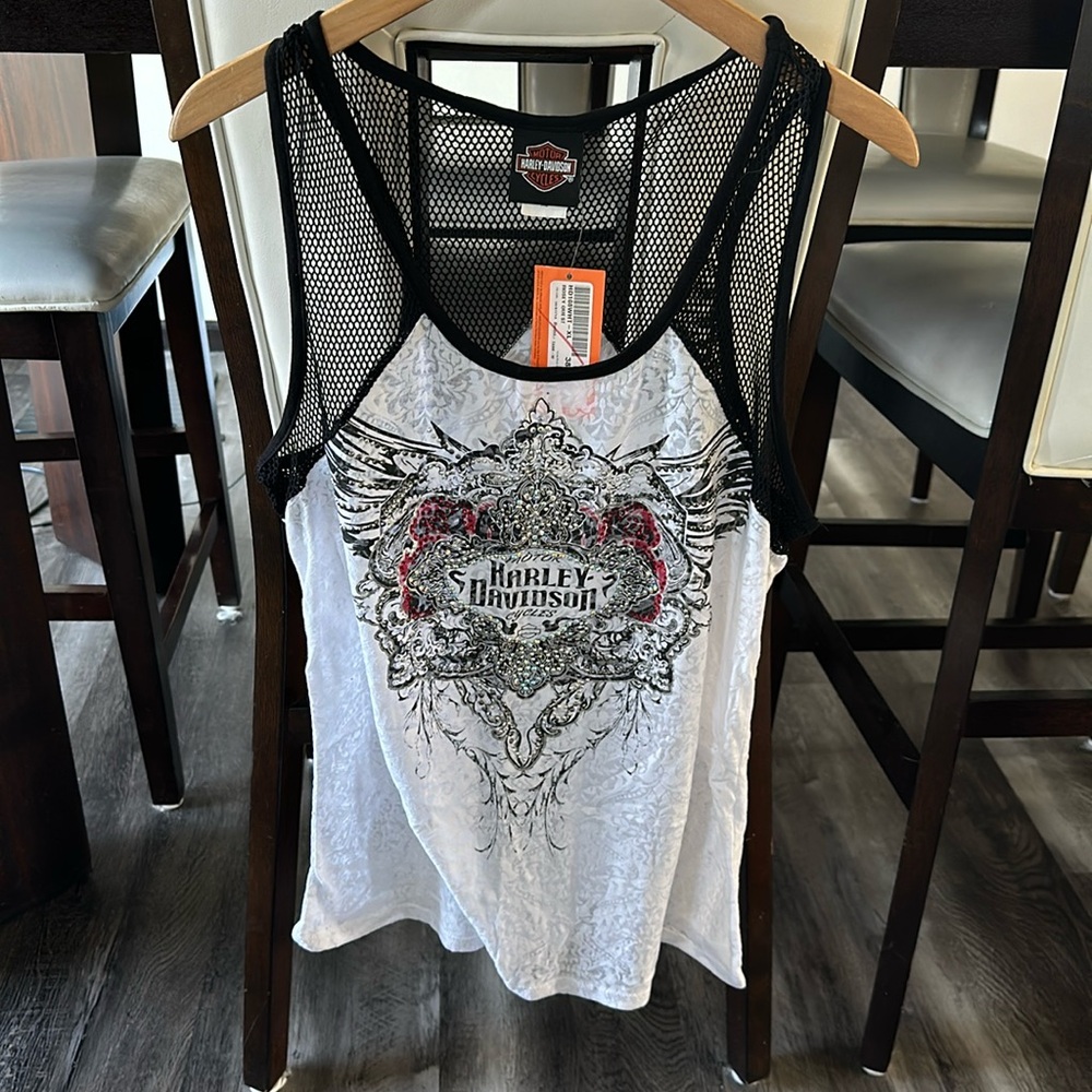 NWT women’s Harley Davidson tank top in white with black netting detail!